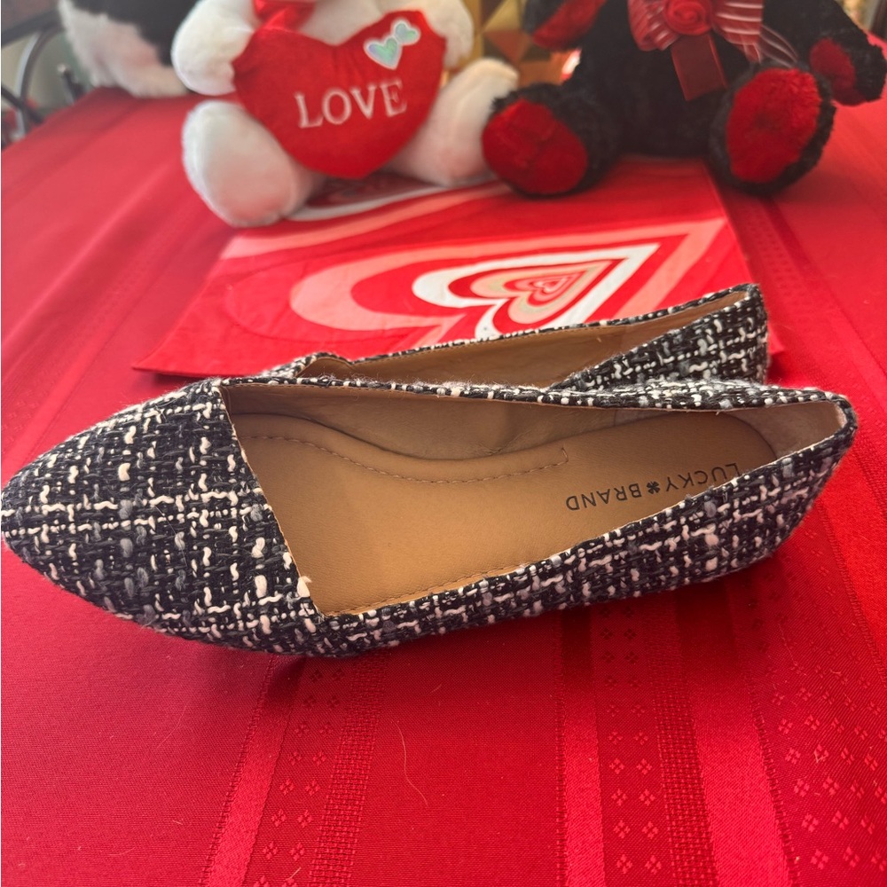 Lucky Brand Black and White Flats